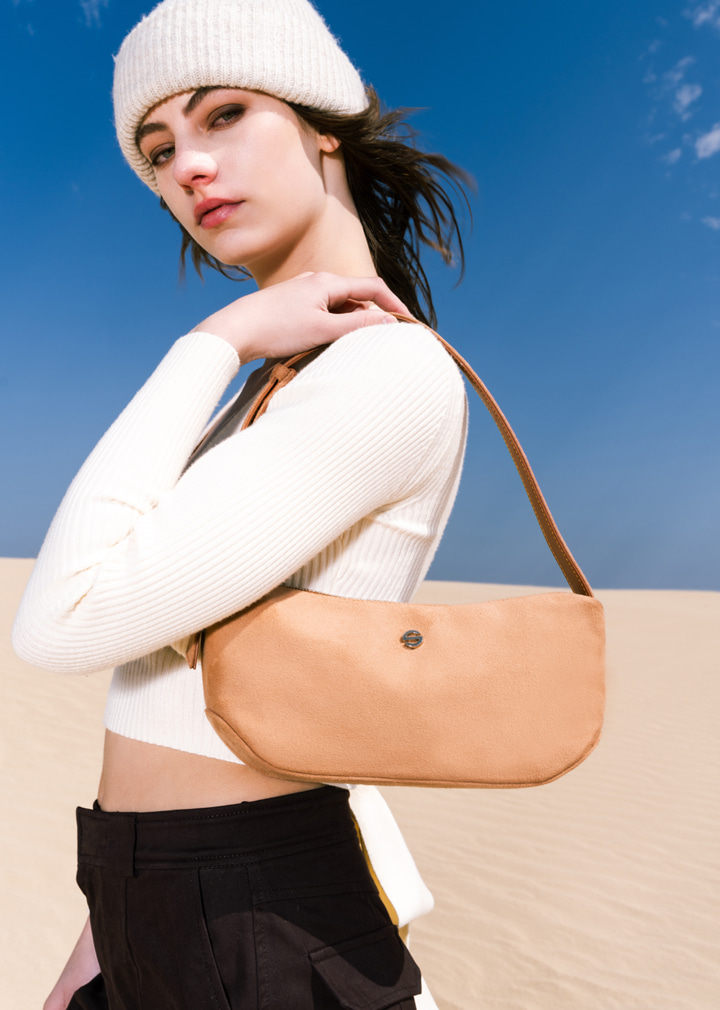 Groove middle bag - suede camel